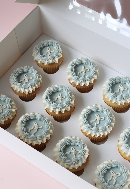 Vintage Bow Cupcakes