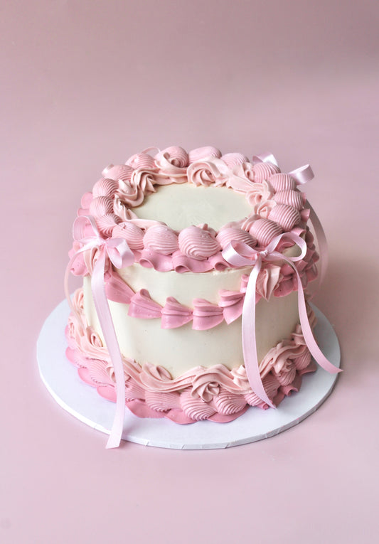 Custom vintage cake by Sweet Street Cakery Newcastle 